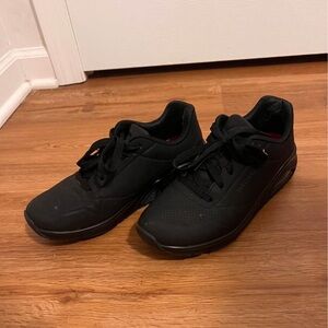 sketchers slip resistant shoes